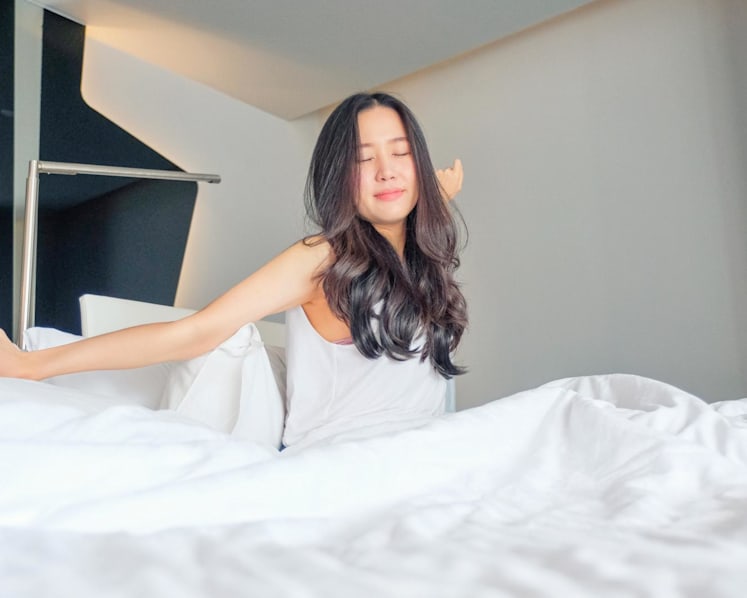Do you sleep with a bra on? We found 8 breathable ones that won’t poke you all night