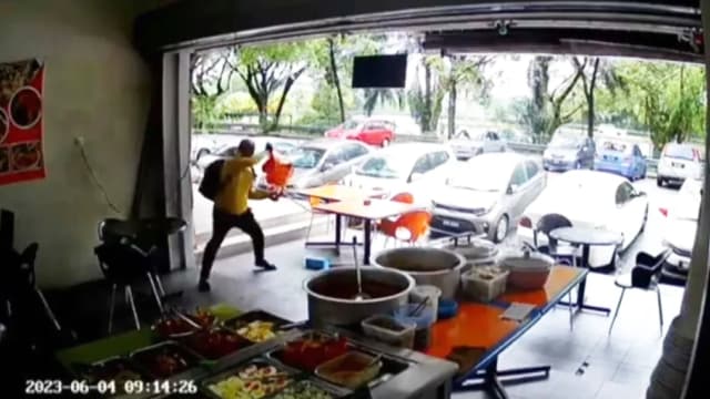 疑不满被叫大叔 马国男发狂砸餐馆误伤四岁男童