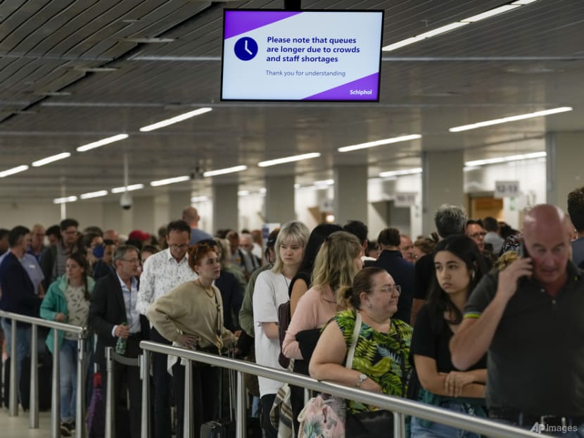 Commentary: Amid flight cancellations and airport chaos, is it worth travelling right now?