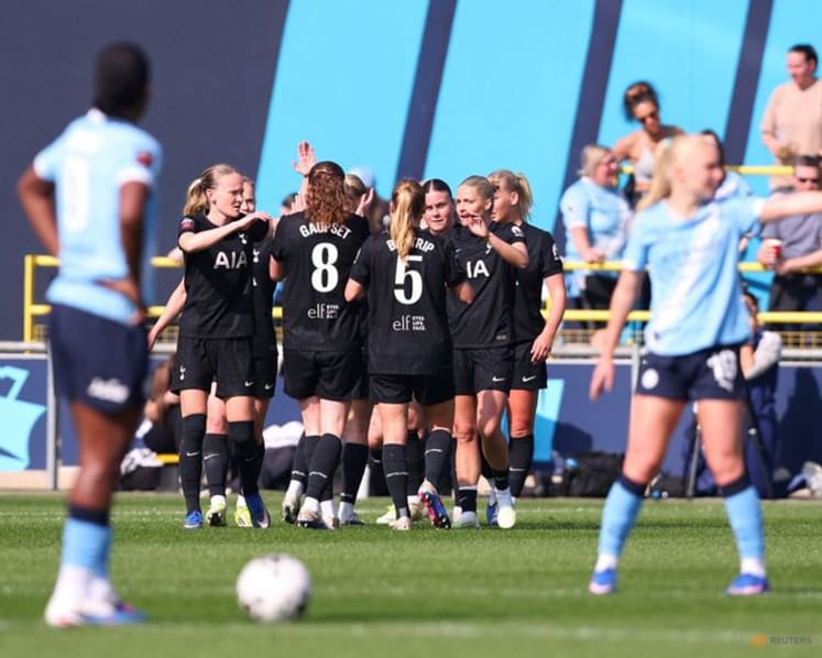 Shaw hits fastest WSL hat‑trick as Man City edge closer to title