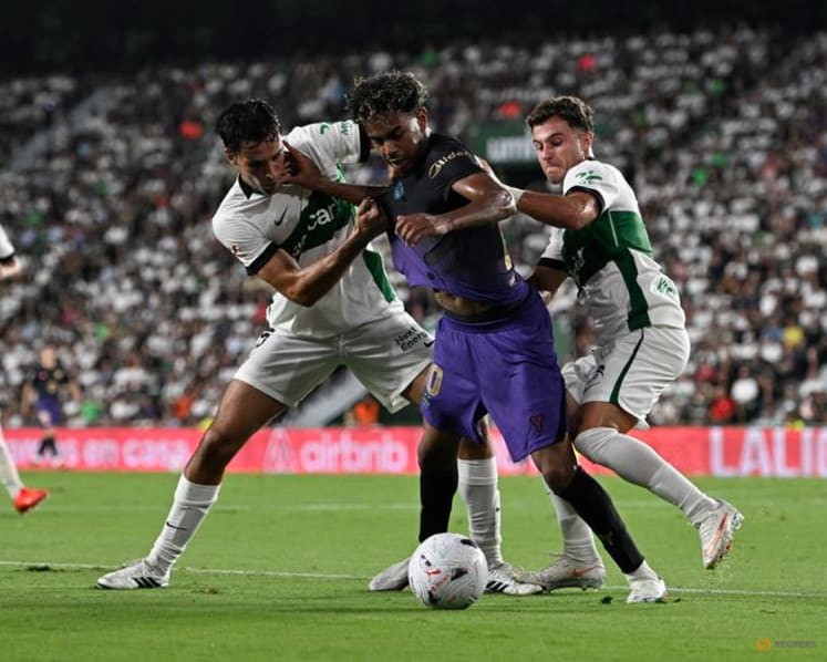 Barcelona launch LaLiga title defence with five-star Elche demolition