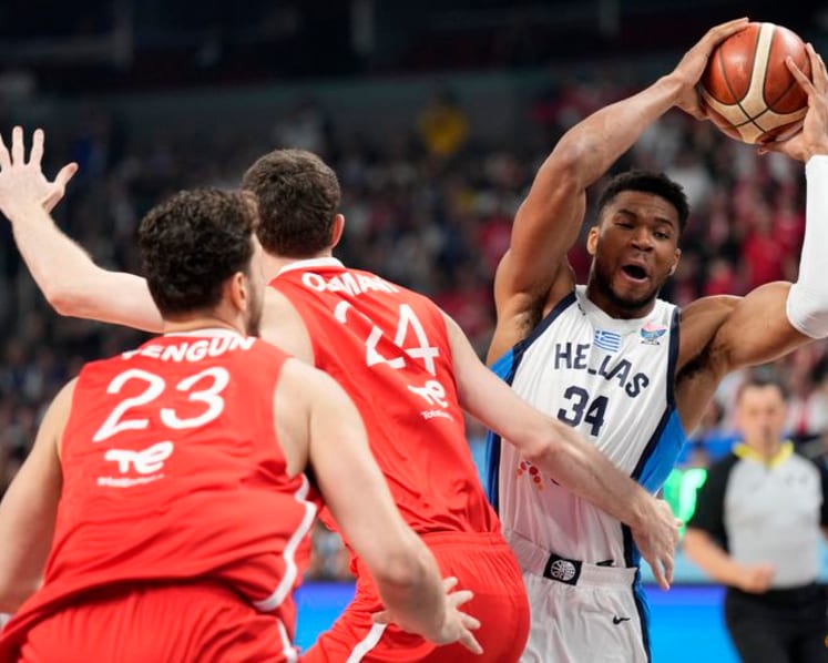 Turkey thrash Greece to reach Eurobasket final