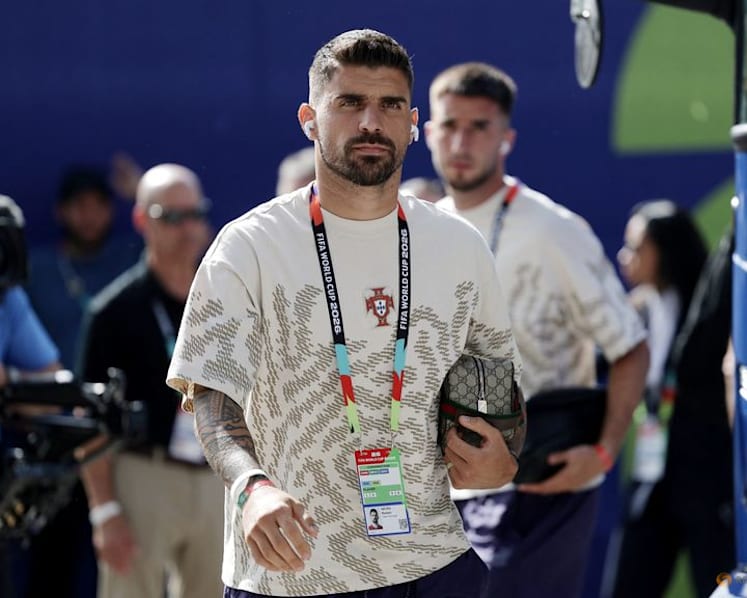 Portugal swap Neves for Neves in final group game against Colombia