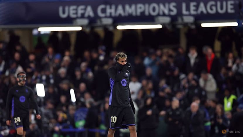 Estevao cracker for Chelsea leaves Yamal in shade