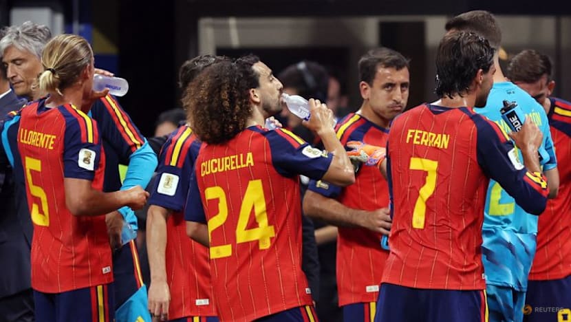 Hydration breaks heat up World Cup debate with players, coaches split on new rule