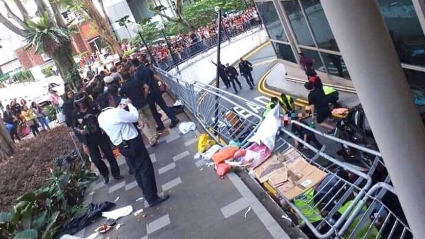 2 dead, 4 injured after car accident at Lucky Plaza shopping centre; driver arrested 2 dead, 4 injured after car accident at Lucky Plaza shopping centre; driver arrested