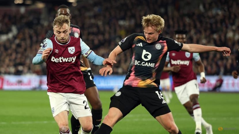 West Ham increase pressure on struggling Leicester with 2-0 win