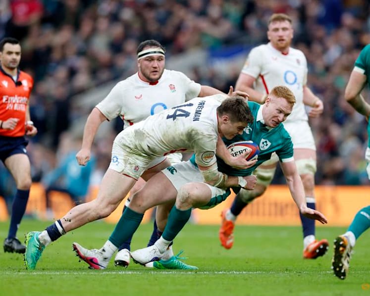 Resurgent Ireland demolish sloppy England in record 42-21 victory