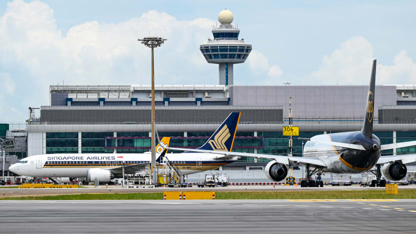 Alat baharu dengan AR permudah tugas jurutera Lapangan Terbang Changi, bantu navigasi lebih baik