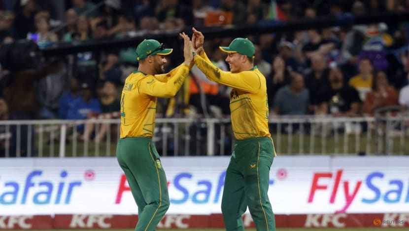 S Africa select young guns Brevis, Pretorius for Australia tour