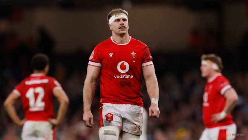Injured Wainwright withdrawn from Wales side, Morse eyes debut