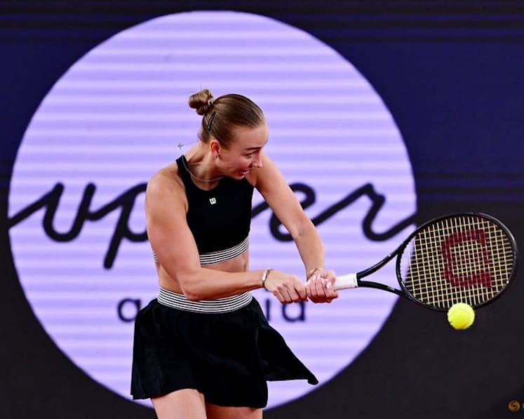 Andreeva fights back to beat Potapova in Linz Open final