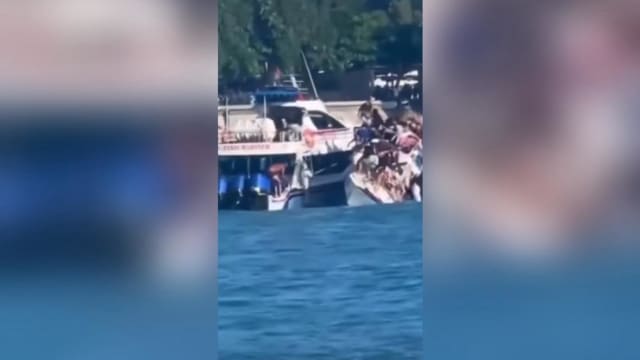 峇厘岛游艇翻覆 乘客砸窗逃生 