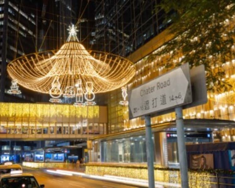 Hongkong Land in partnership with HKTB illuminates "Winter Wonderland in Central", bringing the heart of Hong Kong to life with dazzling decorations and experiences