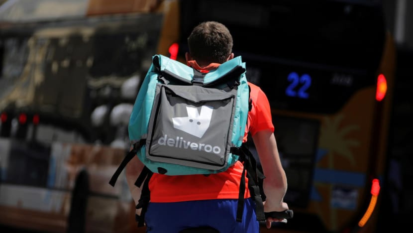 Deliveroo says its top rider earned S$7,095 in March, but other riders sceptical