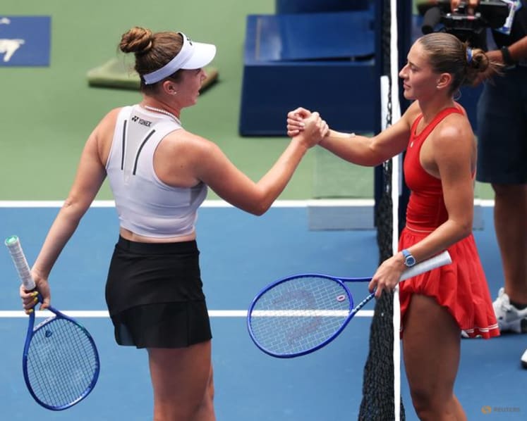 Noskova battles past Kostyuk to reach US Open quarters