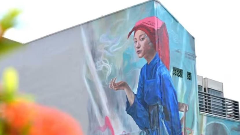 AWARE, pelukis Yip Yew Chong kongsi pendirian di tengah perbahasan berhubung lukisan mural wanita samsui di Chinatown