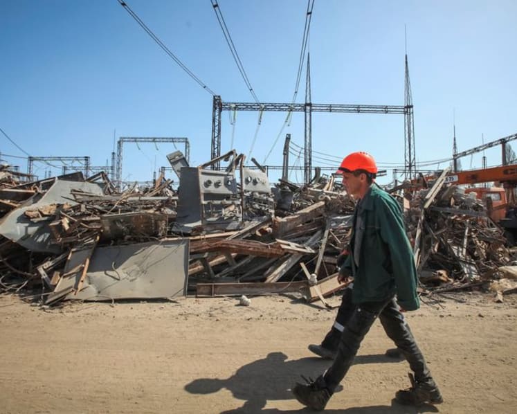 Commentary: The price of rebuilding Ukraine goes up each day - but shirking the bill will cost even more