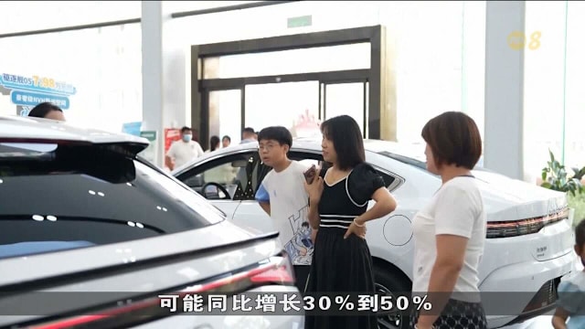 中国6月汽车出口量同比激增近八成 国内销量减少26%