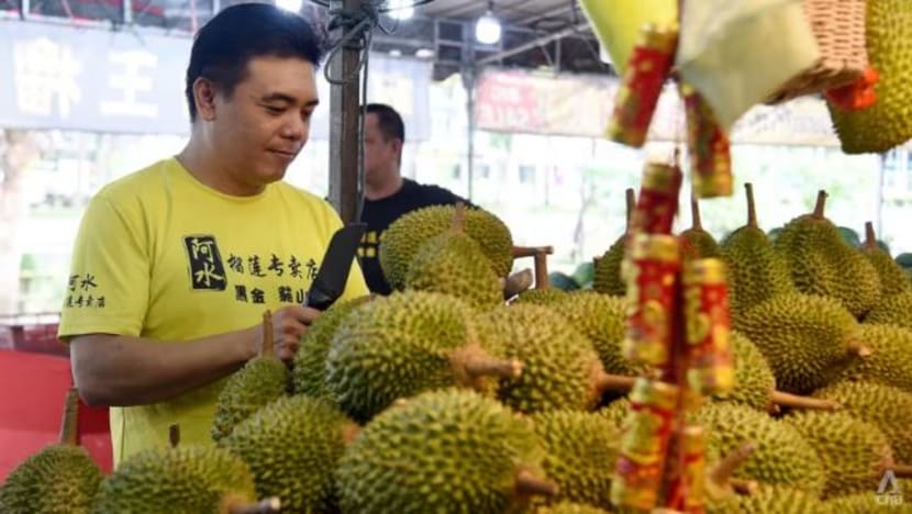 Bekalan durian merosot 20% akibat cuaca hujan, tetapi harga kekal stabil sejauh ini