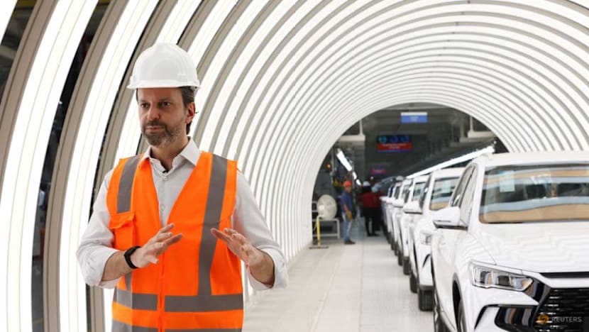 BYD's sales downturn extends to eighth straight month