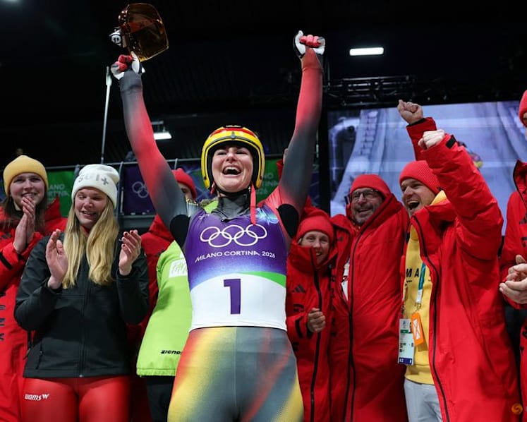 Luge-Taubitz takes gold for Germany after Fraebel blunder