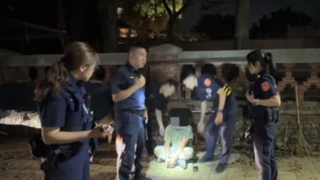 逆向行驶撞倒警车逃逸 台警六小时内逮人 