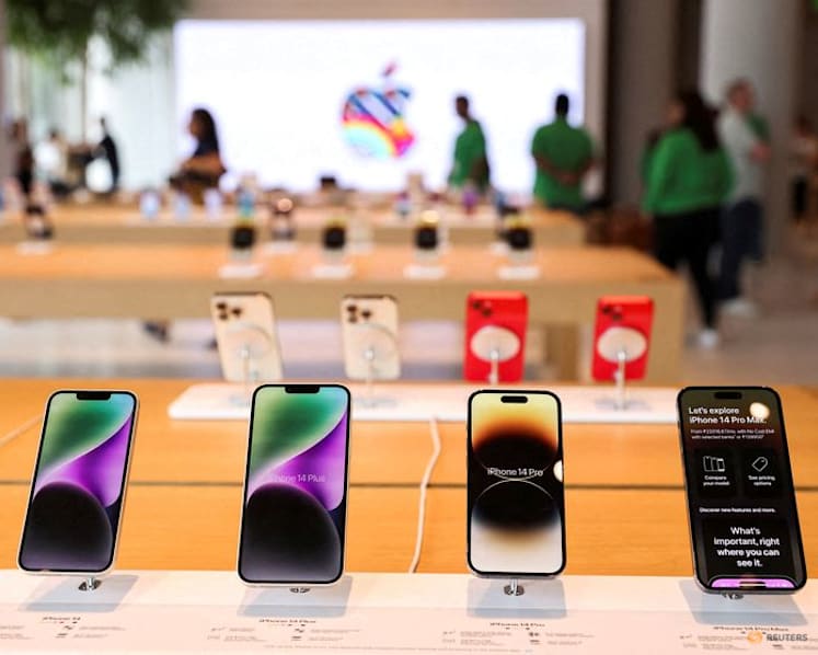 India proposes forcing smartphone makers to give source code in security overhaul
