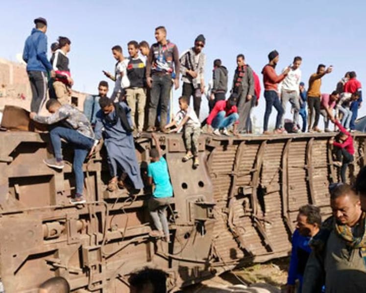 Egypt prosecutors find gross negligence behind train crash