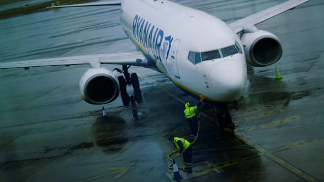 中东冲突恐干扰燃油供应 瑞安航空警告或取消夏季航班