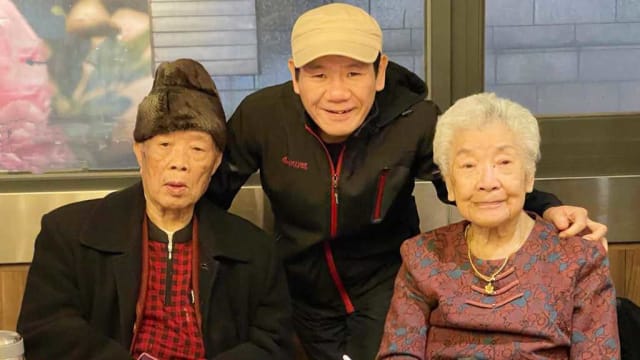 100岁母辞世，赵传泪诉思念：跟爸爸相伴了