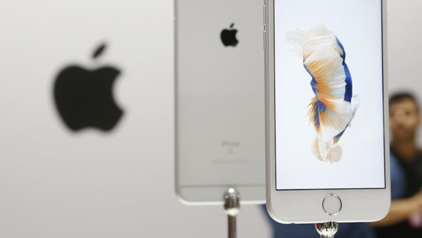 Singtel, Starhub to offer iPhone 6s, iPhone 6s Plus from this Friday