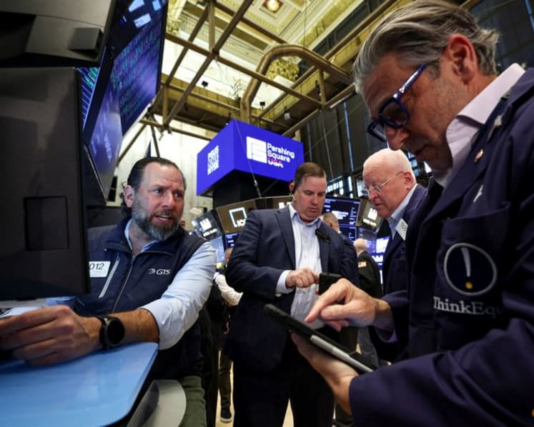 Bond yields, oil fall amid hopes for Iran deal; stocks end up with chip shares 