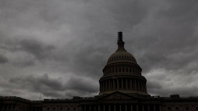 新财年预算开支法案迟迟无法通过 美国政府陷停摆危机 