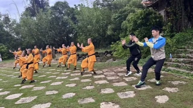 吴奇隆少林寺练功照曝光！54岁状态惊呆网友：要出家了？