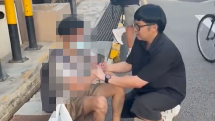 #trending: Man praised by netizens for helping to nab alleged voyeur in Balestier, teased over lack of fitness