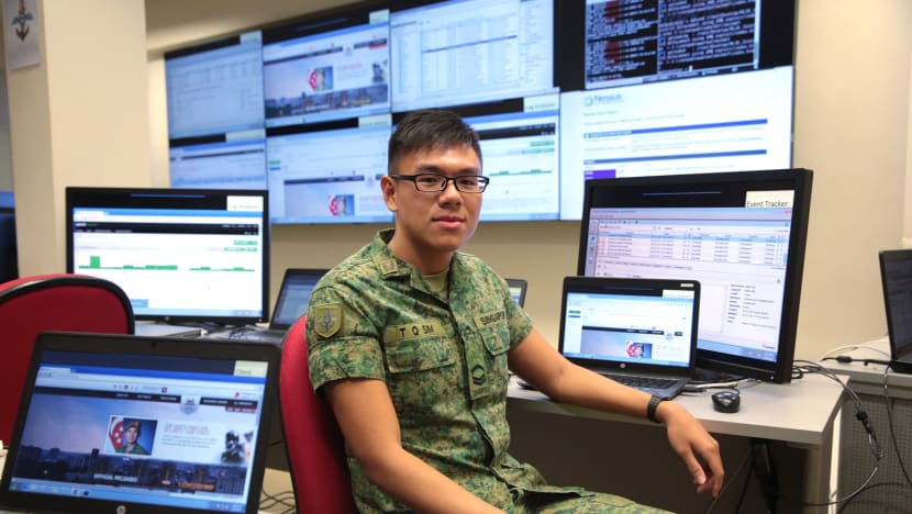 Keyboard warrior at the frontline