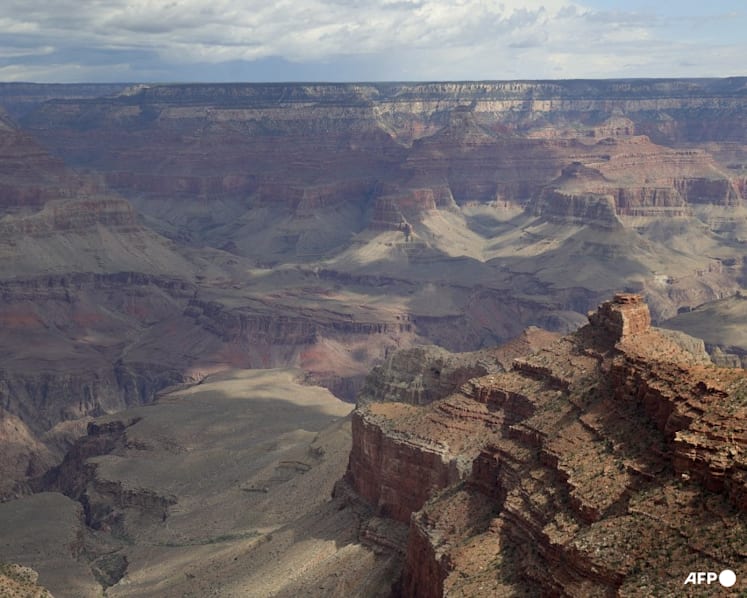 2 die in Grand Canyon flash flood, 1 person unaccounted for