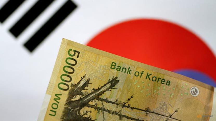 South Korea pension fund lowers foreign stock target to support won