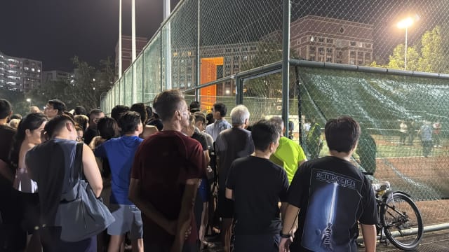 【GE2025】工人党群众大会结束 地铁站出口一度关闭