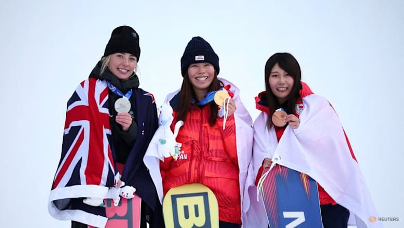 Snowboard-Japan steal the show, Chloe Kim misses milestone