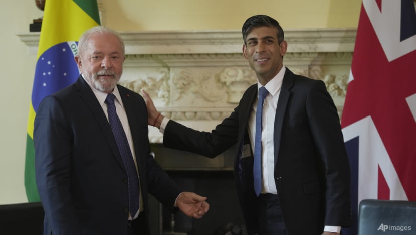 In London, Brazil's Lula calls for efforts to free Assange In London, Brazil's Lula calls for efforts to free Assange
