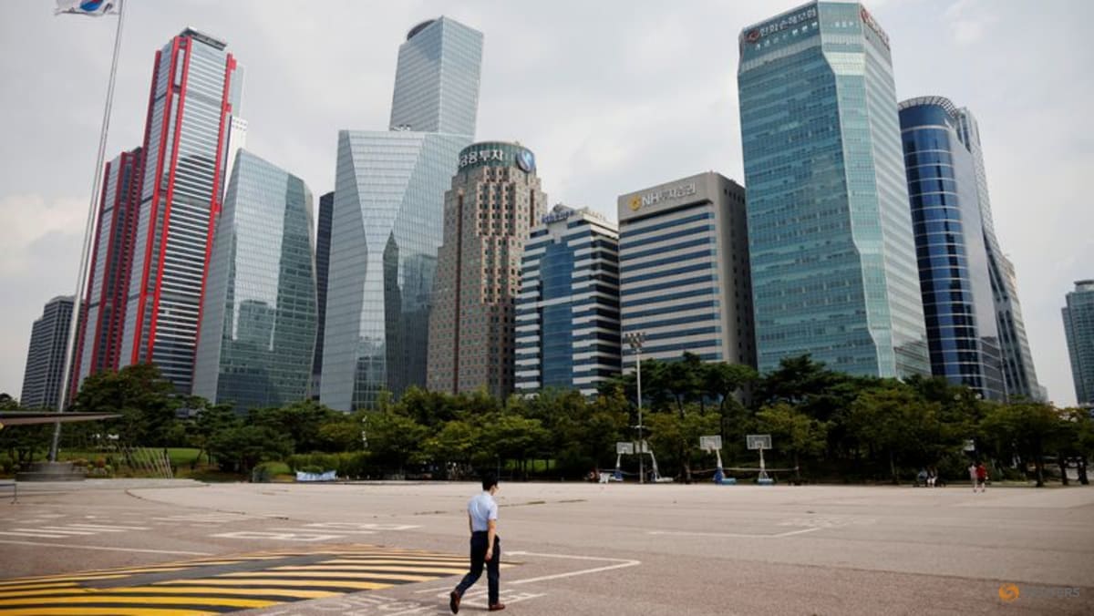 South Korea may ban foreign banks arranging global bond deals, Bloomberg News reports