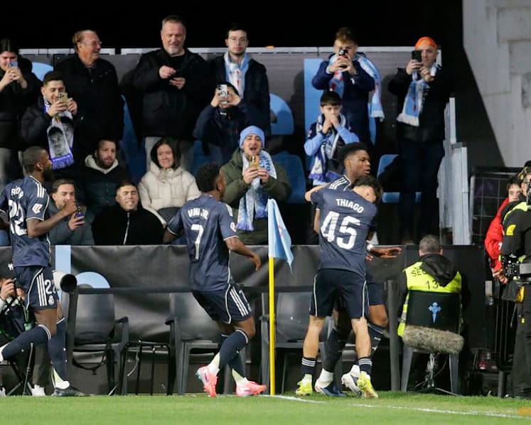 Valverde strikes late as Real Madrid snatch 2-1 win at Celta