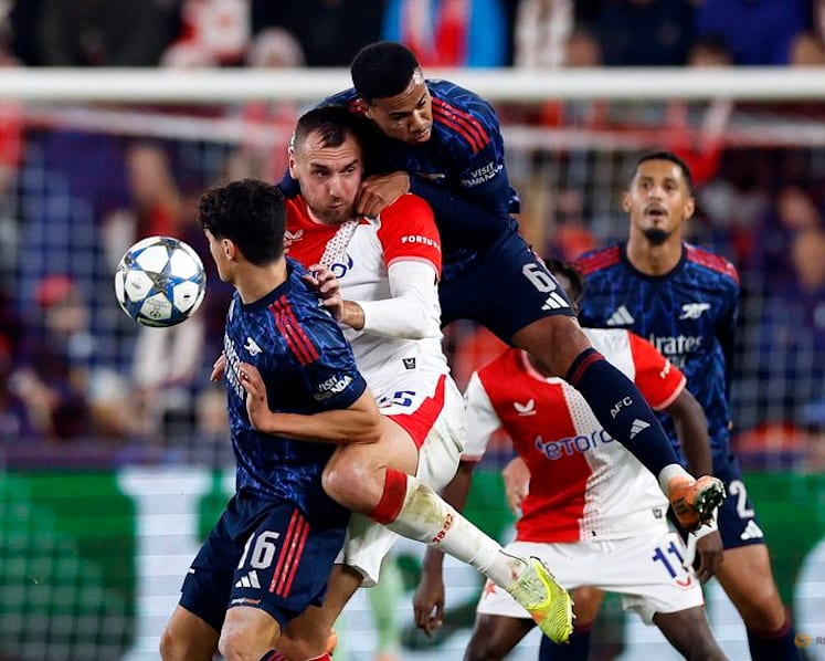 Arsenal beat Slavia 3-0 to go eight games in a row without conceding