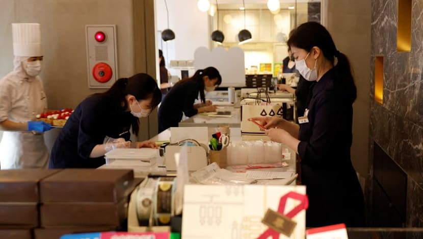 Japan's real wages rise for eighth straight month in August