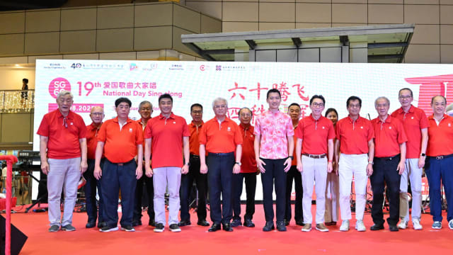 为欢庆建国60周年 “爱国歌曲大家唱”以加大版形式登场