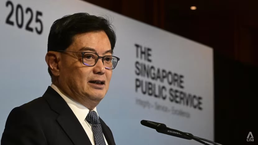 Tiada menteri mampu tumpukan sahaja pada urusan politik, serahkan tugas lakar dasar kepada perkhidmatan awam: DPM Heng Tiada menteri mampu tumpukan sahaja pada urusan politik, serahkan tugas lakar dasar kepada perkhidmatan awam: DPM Heng