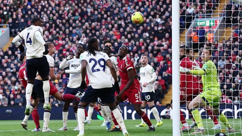 Man City move within two points of leaders Arsenal, Liverpool thrash West Ham