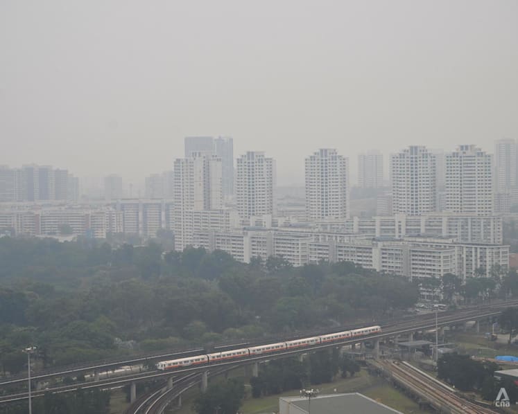 Air quality in central Singapore back in unhealthy range 